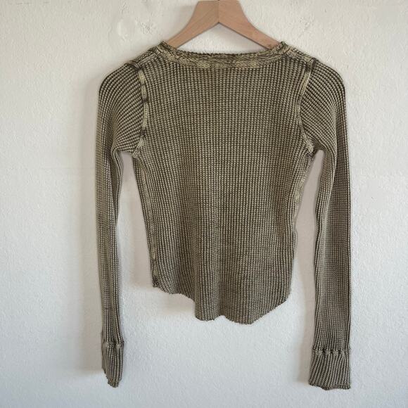 Free People Colt Thermal Knit Button Long Sleeve V-Neck Top Green - Size XS - Picture 3 of 6